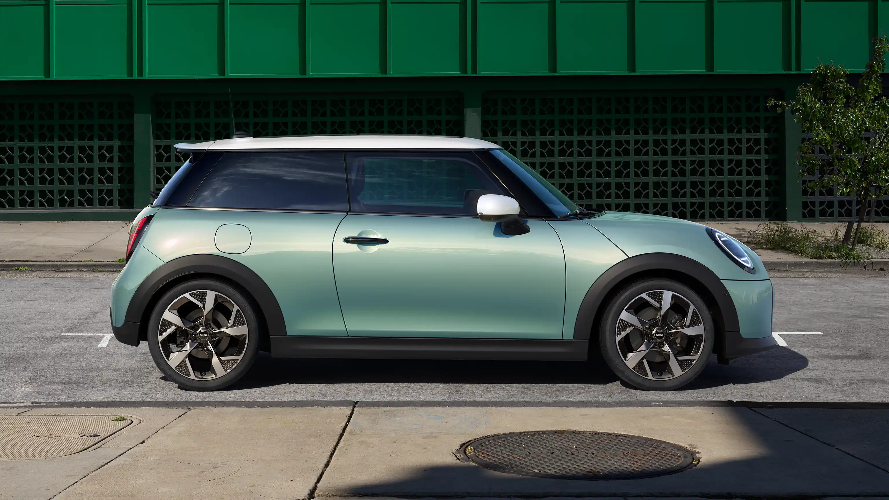 MINI Cooper 3-vratni – ikonična oblika