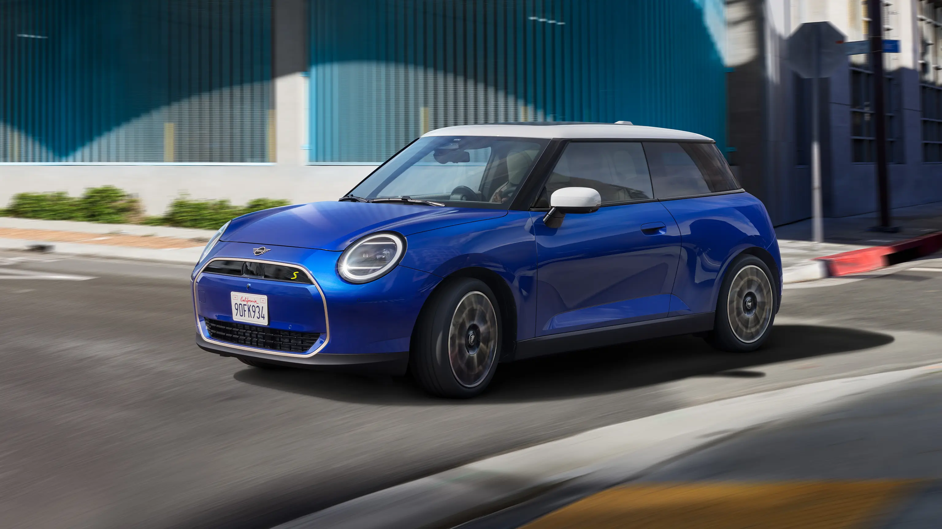 Popolnoma električni MINI Cooper – 100 % električen
