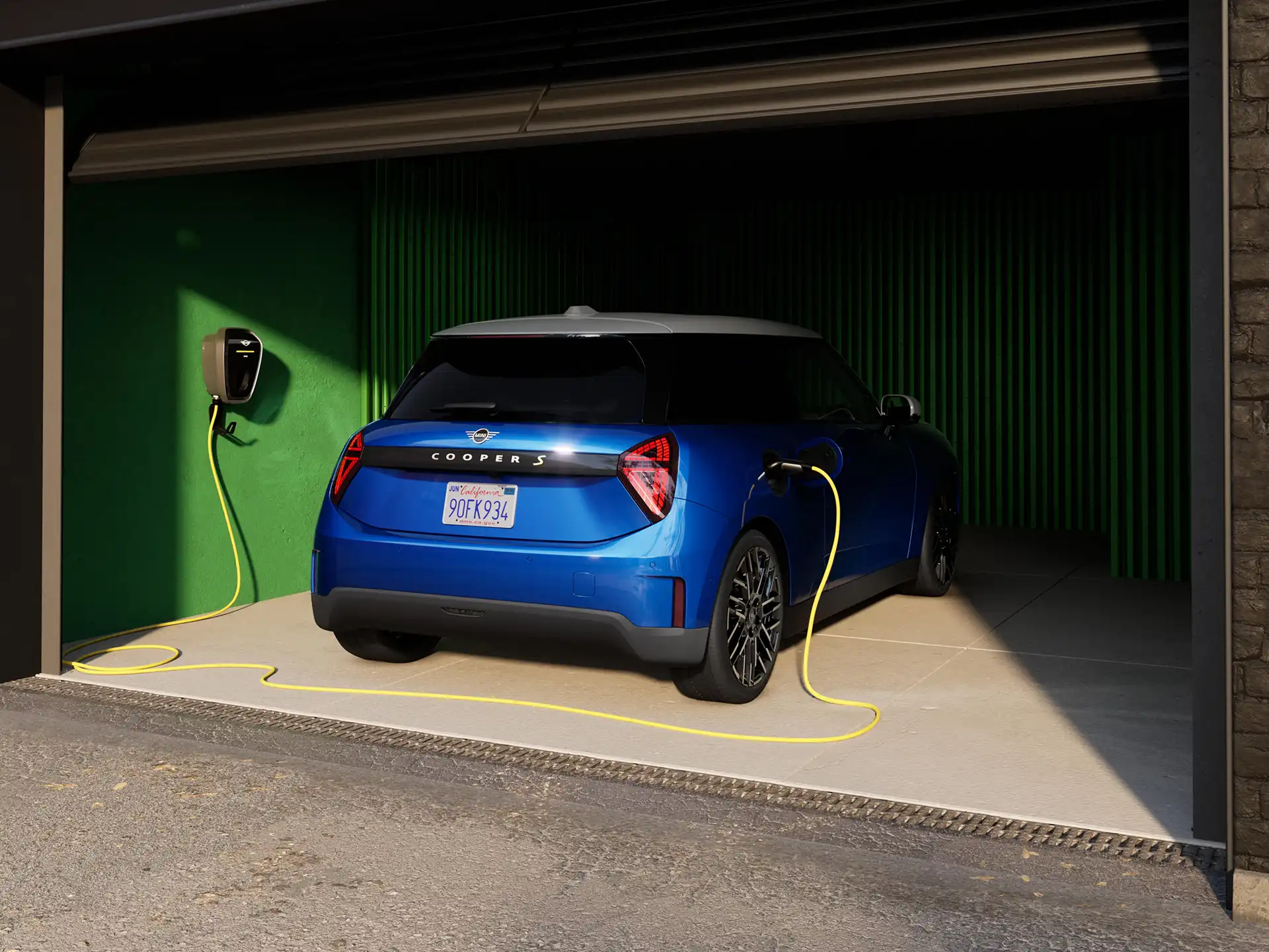 Popolnoma električni MINI Cooper – napovednik za finančne storitve