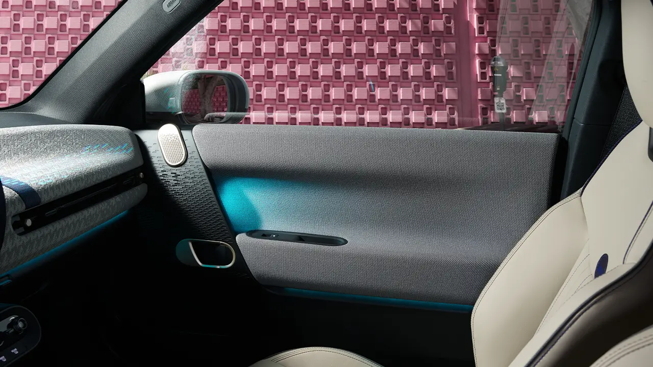 Popolnoma električni MINI Cooper – notranjost