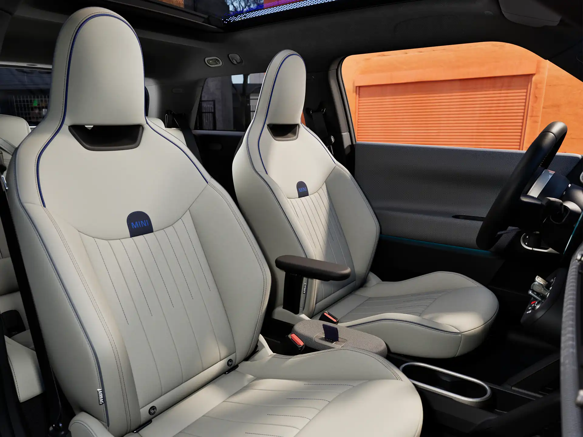 Popolnoma električni MINI Cooper – notranjost