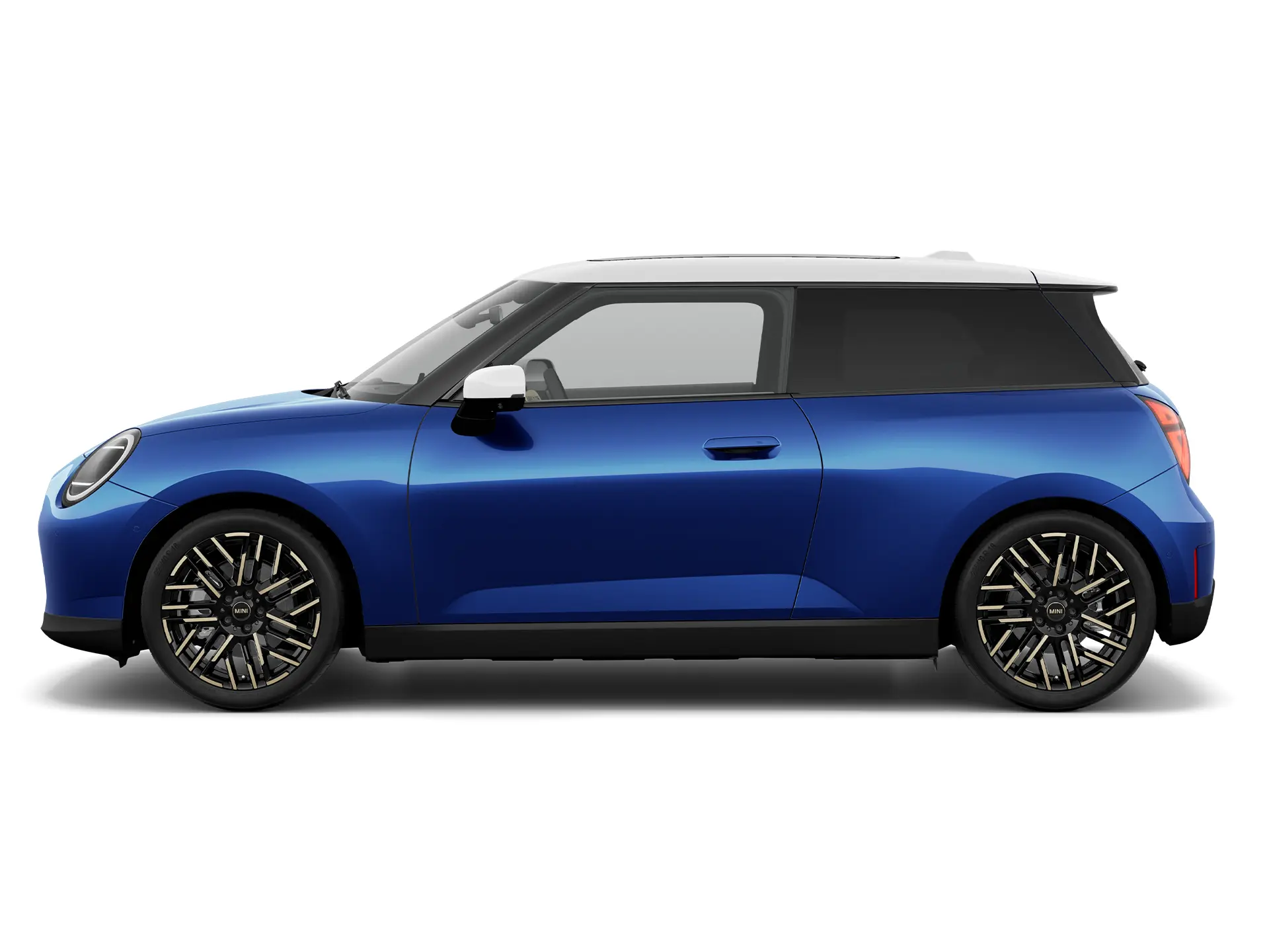 Popolnoma električni MINI Cooper – pogled s strani