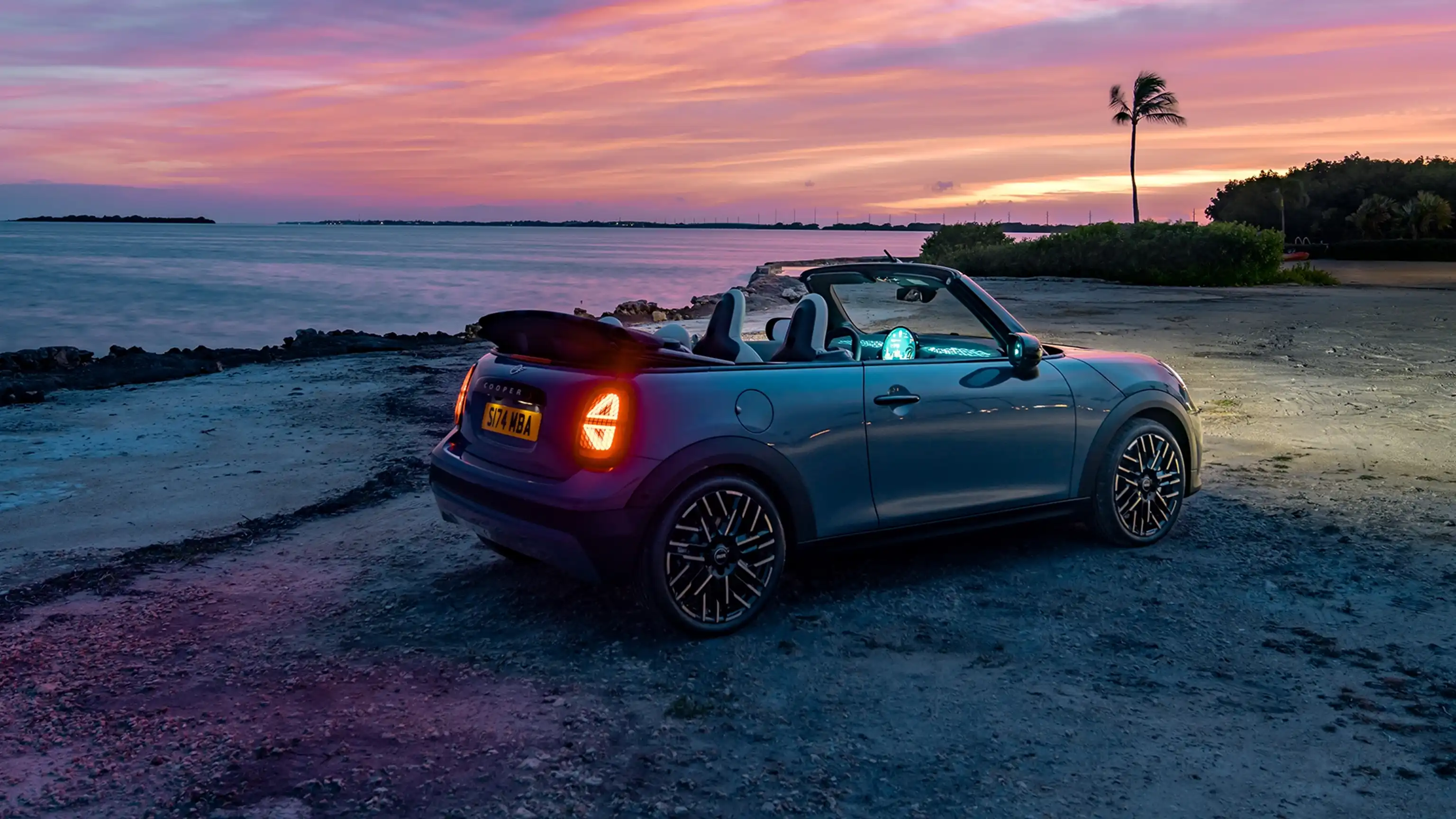 MINI Cooper Cabrio – pregled – pogled od zadaj
