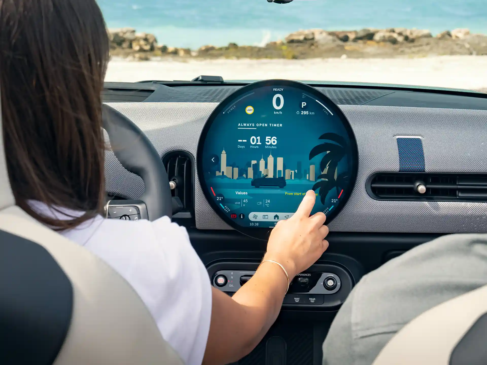 MINI Cooper Cabrio – okrogli OLED-zaslon