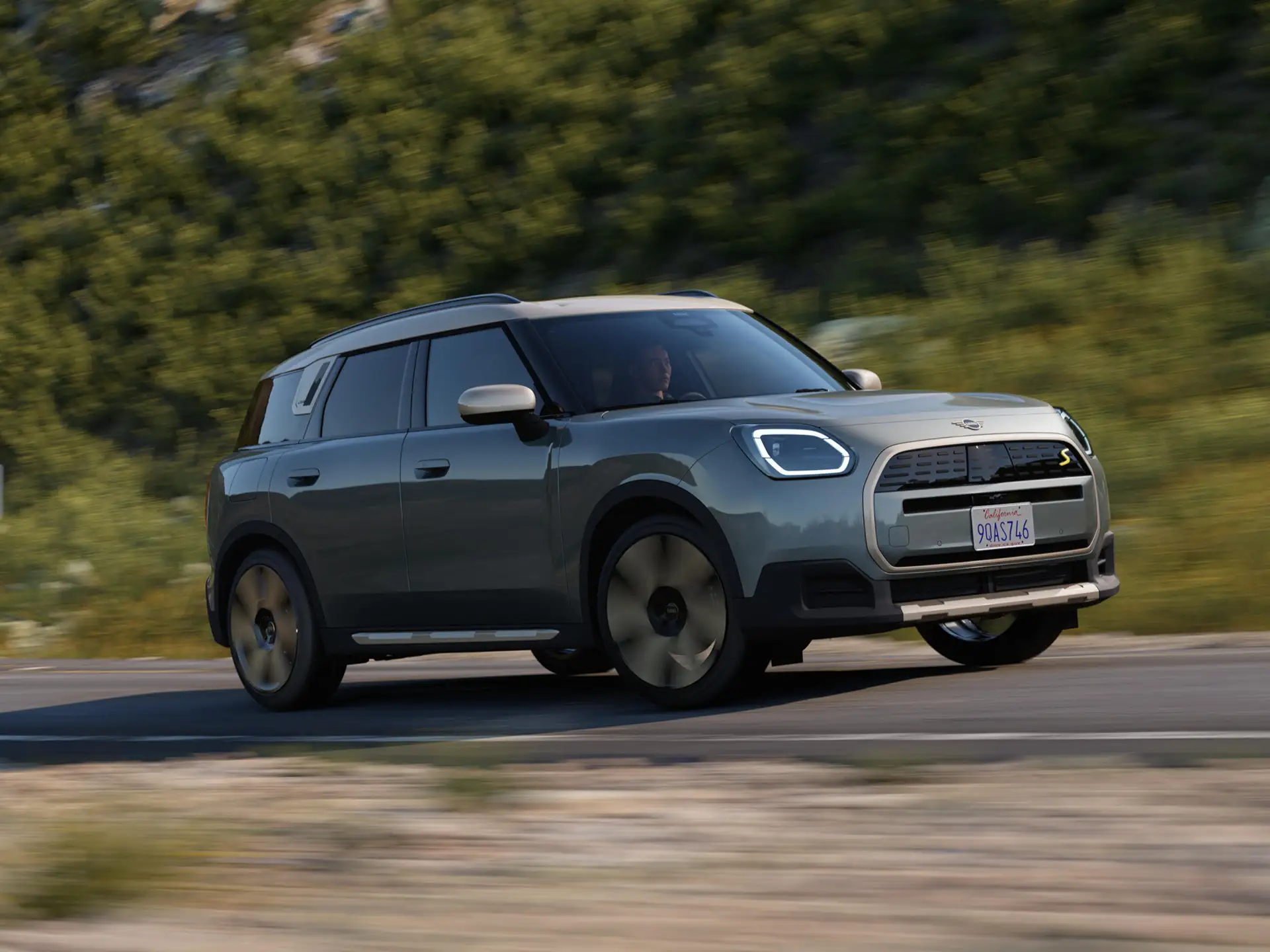 Popolnoma električni MINI Countryman – video o električnem modelu