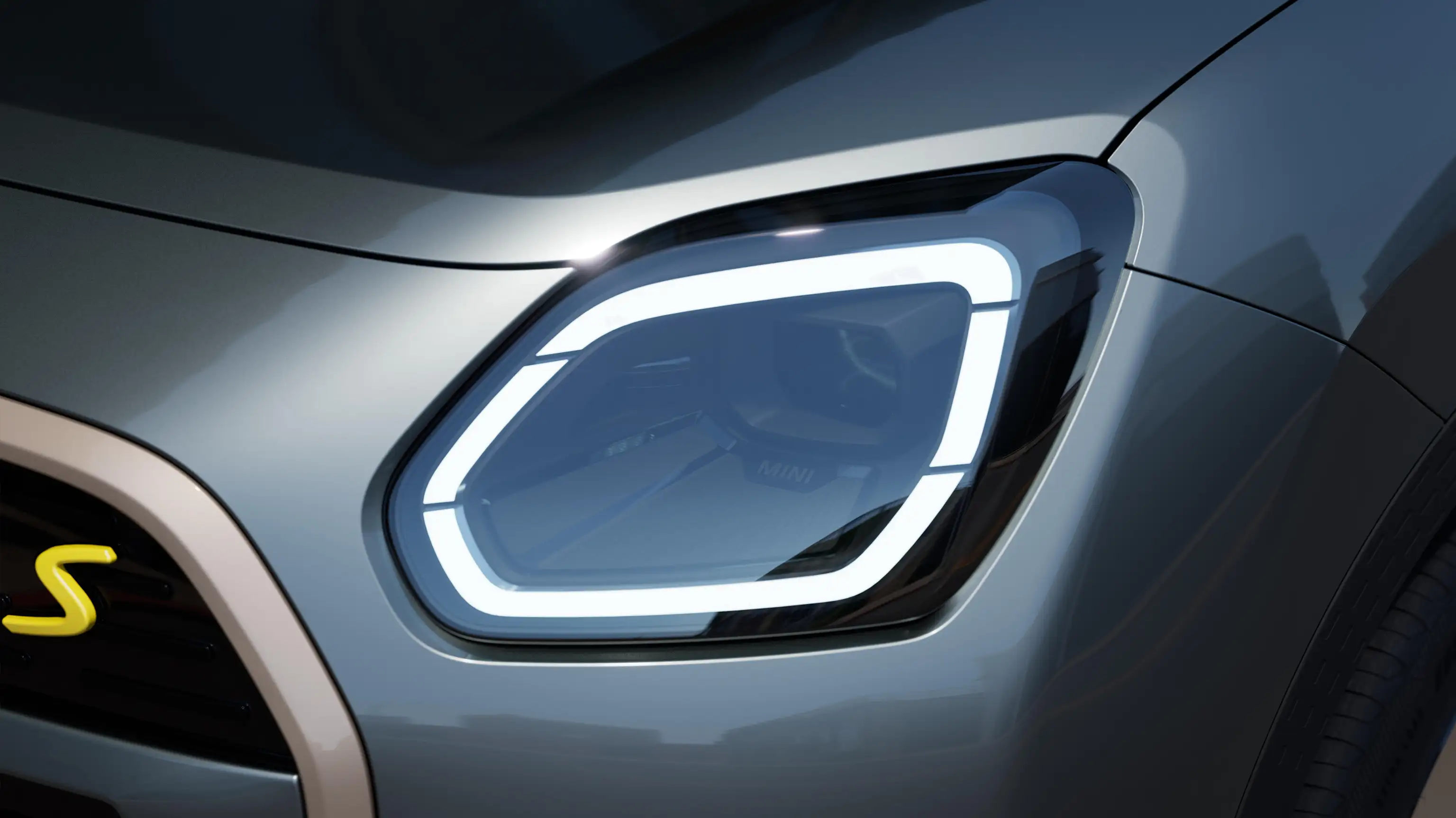 Popolnoma električni MINI Countryman – žarometi
