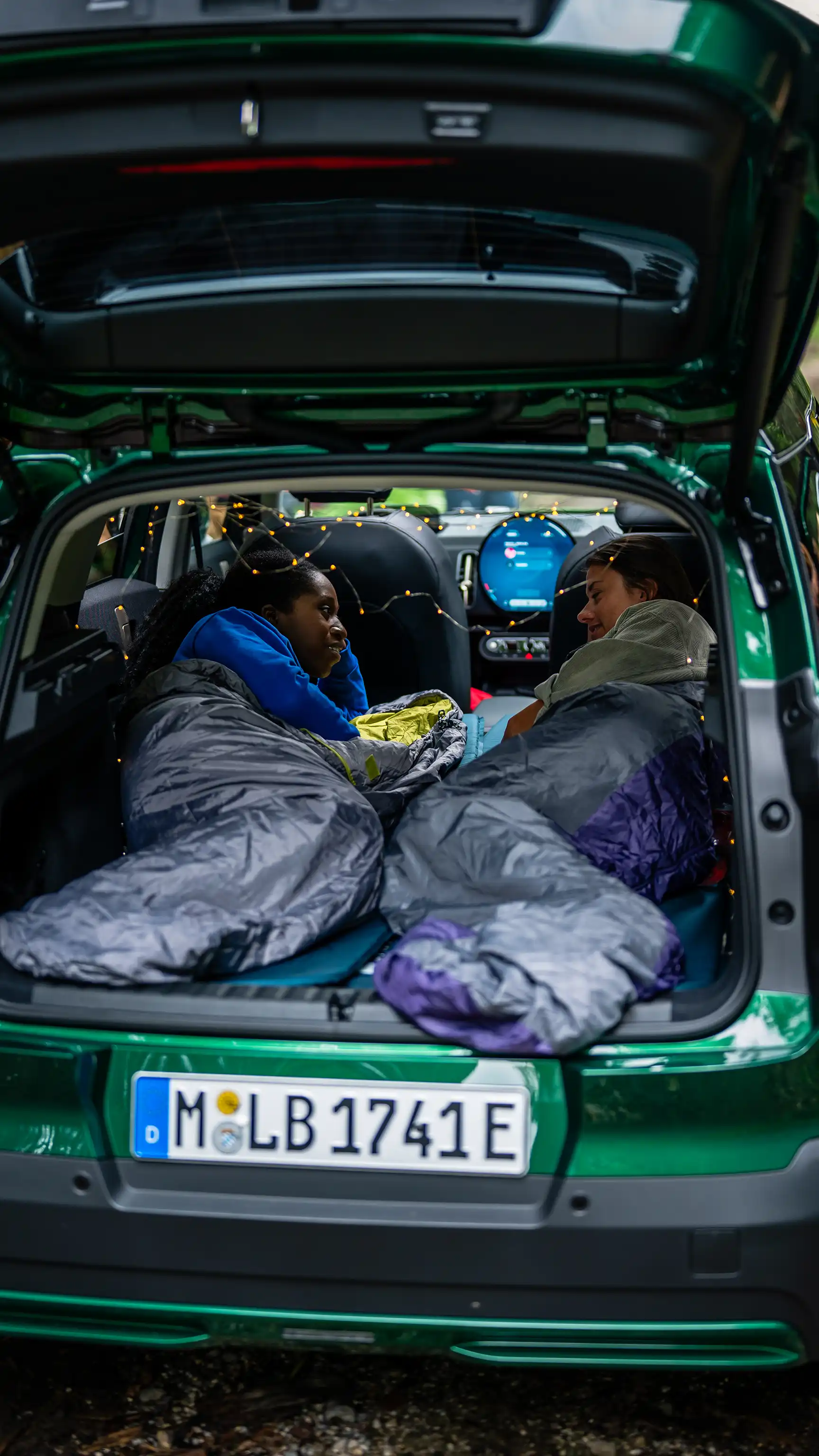 Popolnoma električni MINI Countryman – prtljažnik
