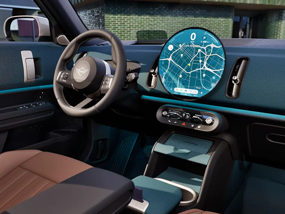 MINI Countryman – notranjost – armaturna plošča z OLED instrumentno ploščo na sredini