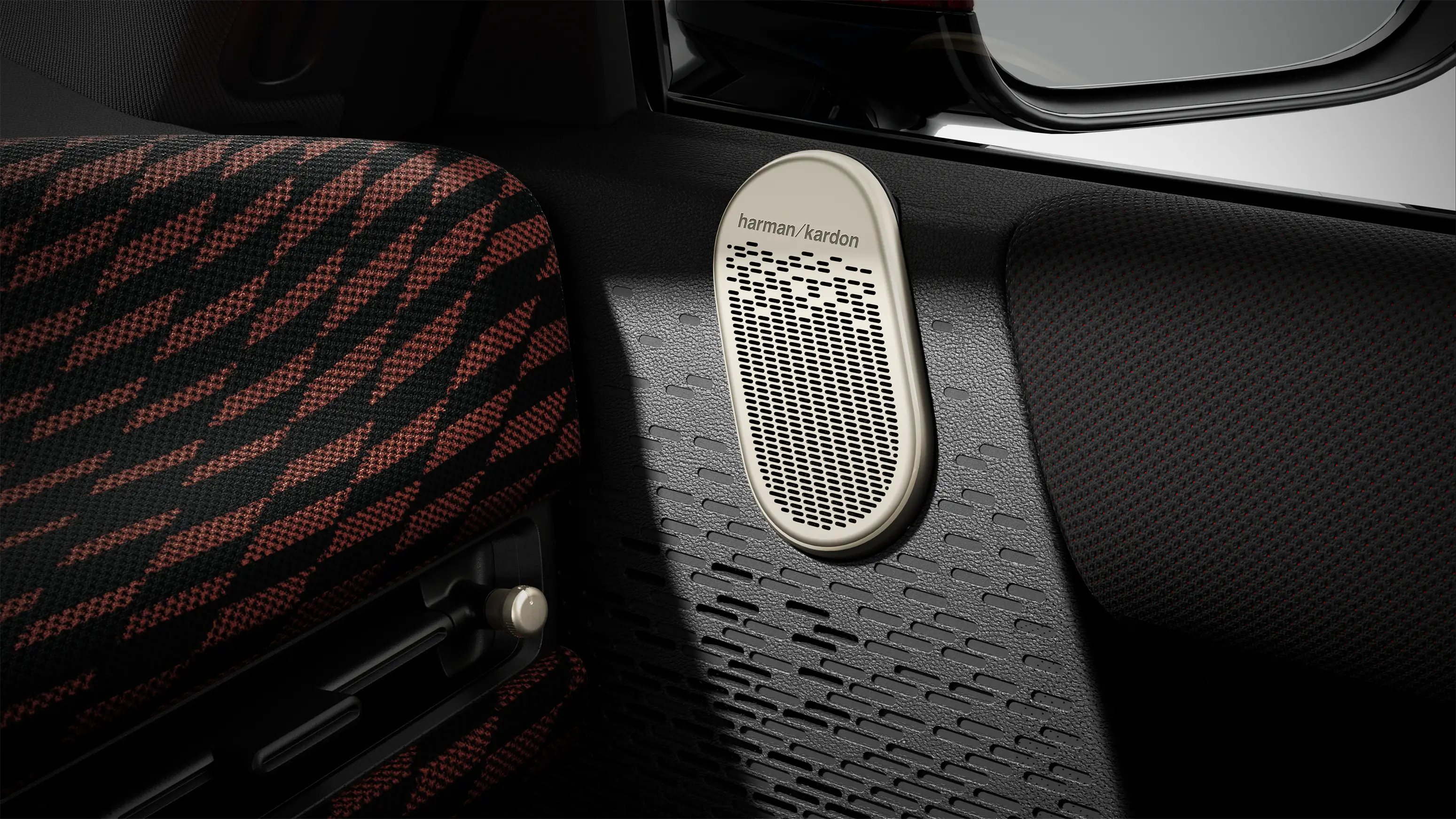 MINI John Cooper Works – J01 JCW harman/kardon
