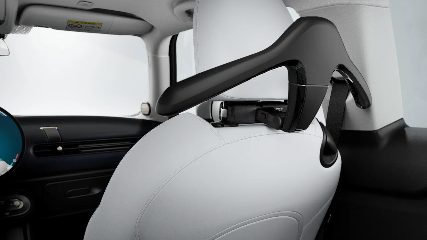 Obešalnik MINI v notranjosti kot del sistema MINI Travel & Comfort.
