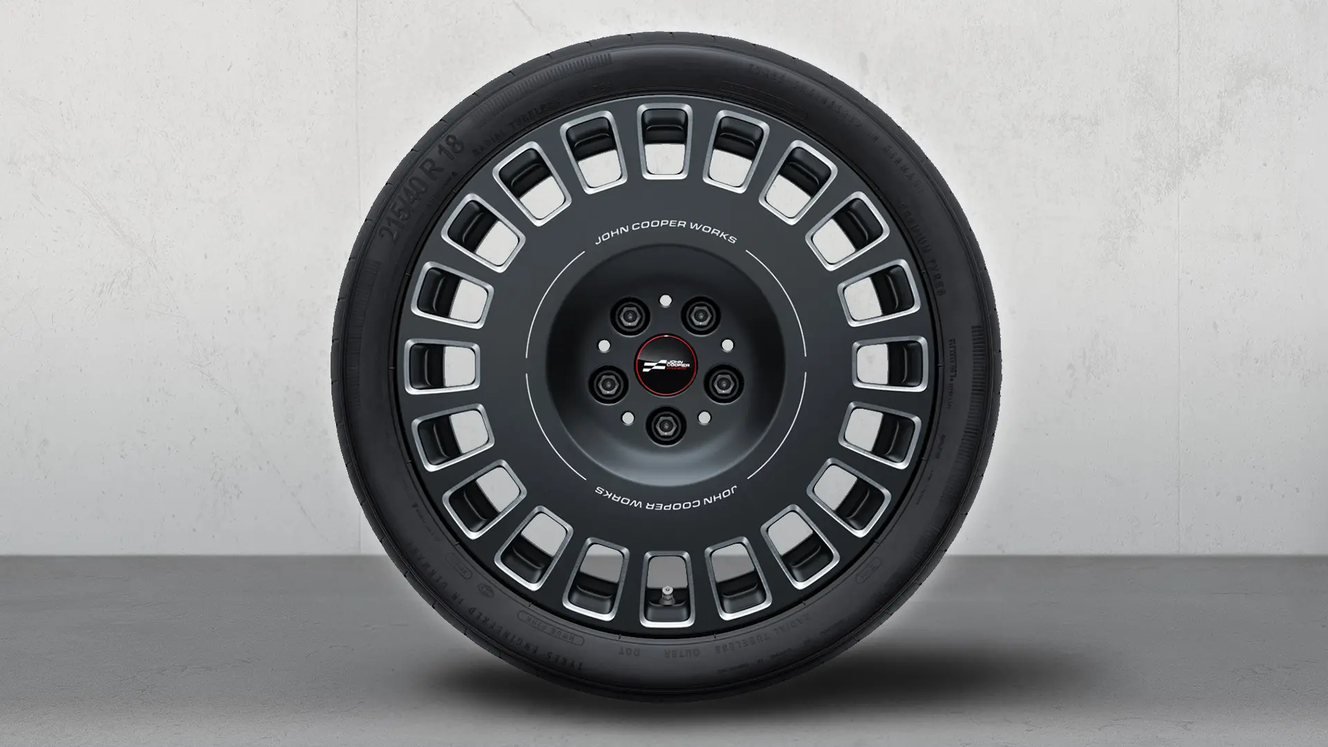 Originalno kolo MINI JCW Rallye Spoke 964 v barvi Frozen Midnight Grey z diamantno obdelavo.