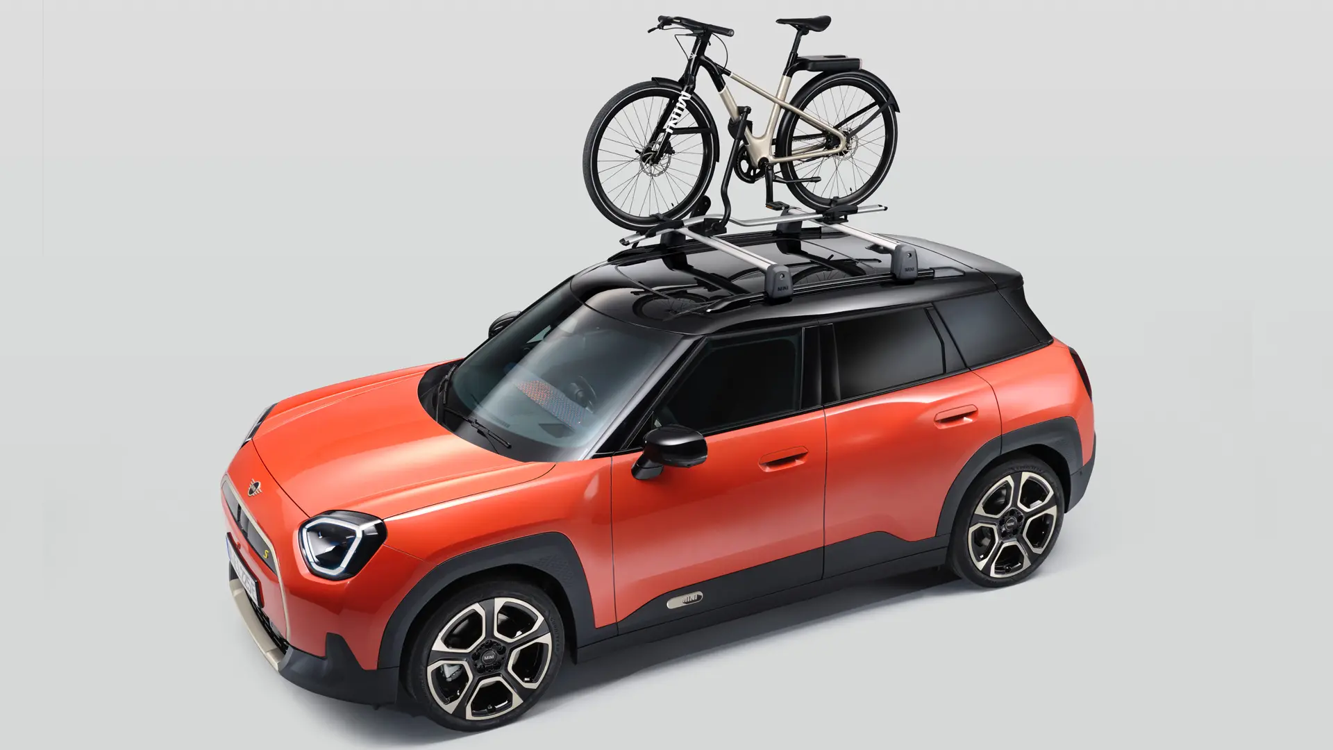 Dodatna oprema MINI – strešni nosilec za kolo na MINI Aceman