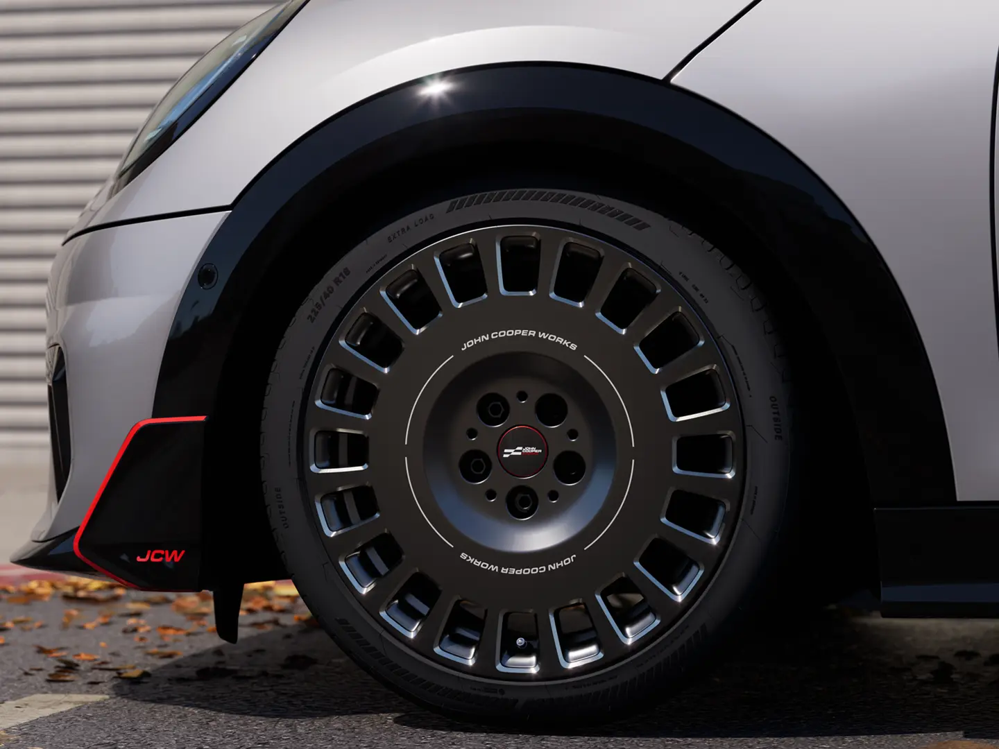 Platišča iz lahke litine MINI John Cooper Works – s homologirano pnevmatiko z zvezdico. 