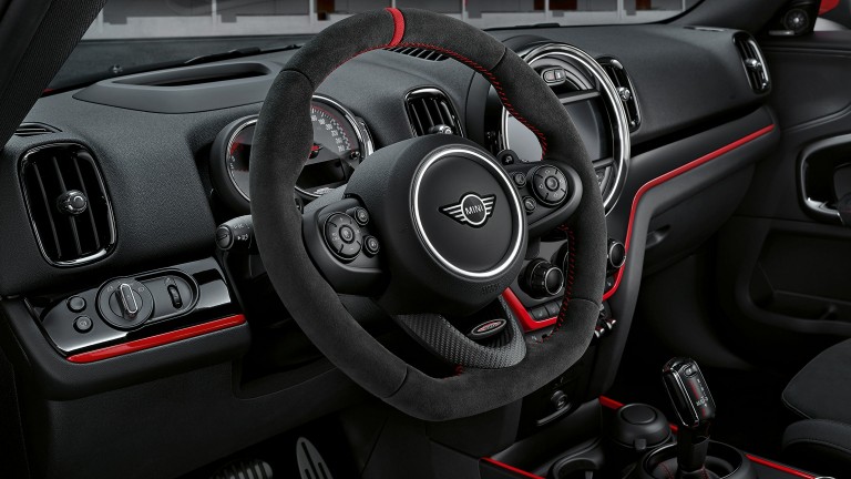 DODATNA OPREMA MINI – VOLAN JCW – ALCANTARA/KARBON
