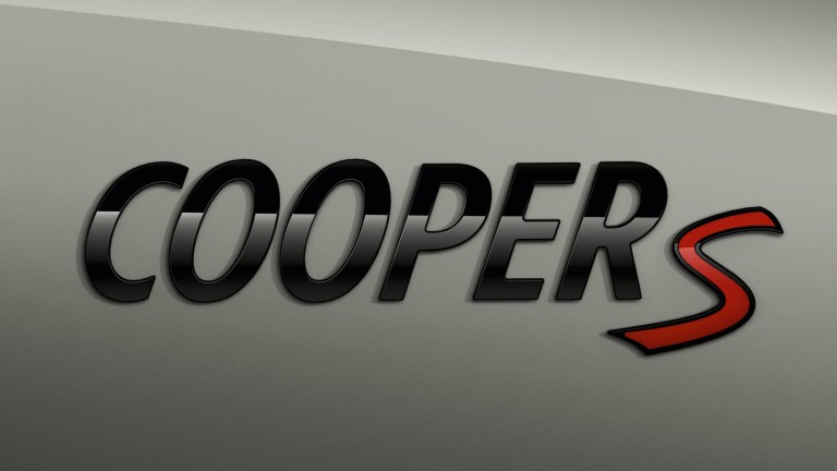MINI Cooper S – oznaka logotipa – Piano Black in Red