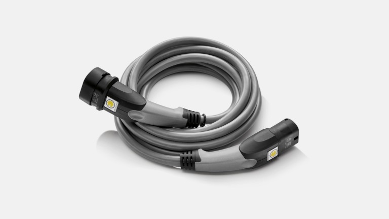elektromobilnost mini – polnjenje – polnilni kabel