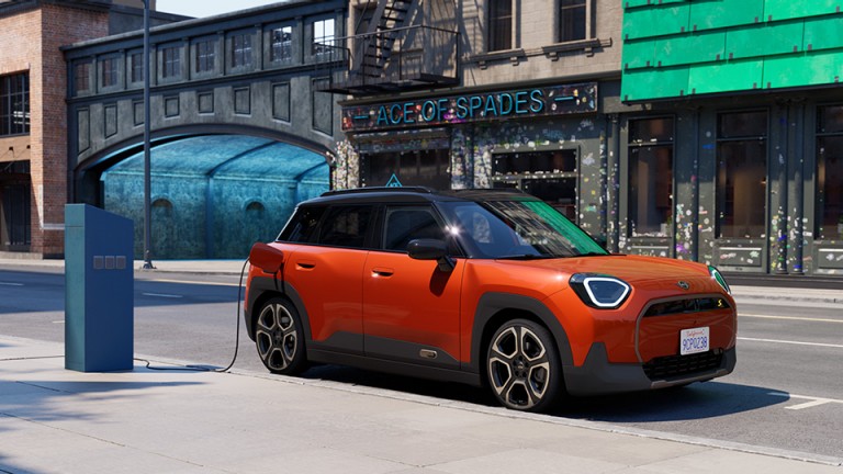 MINI Elektromobilnost - taktično polnjenje
