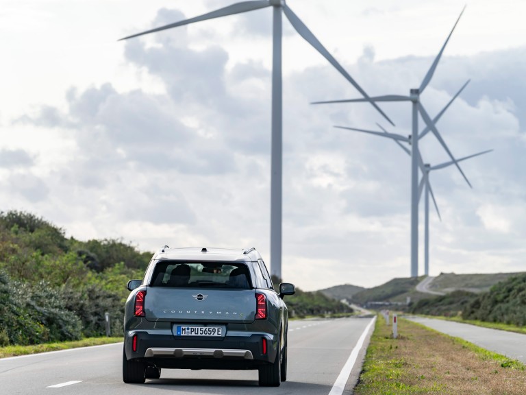 Elektromobilnost MINI – prihranki – davčne olajšave