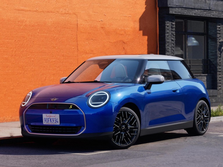 Elektromobilnost MINI – družina – cooper