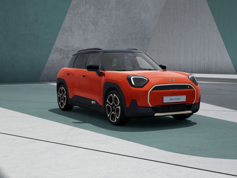 Popolnoma električni MINI Aceman – mozaik – prilagajanje