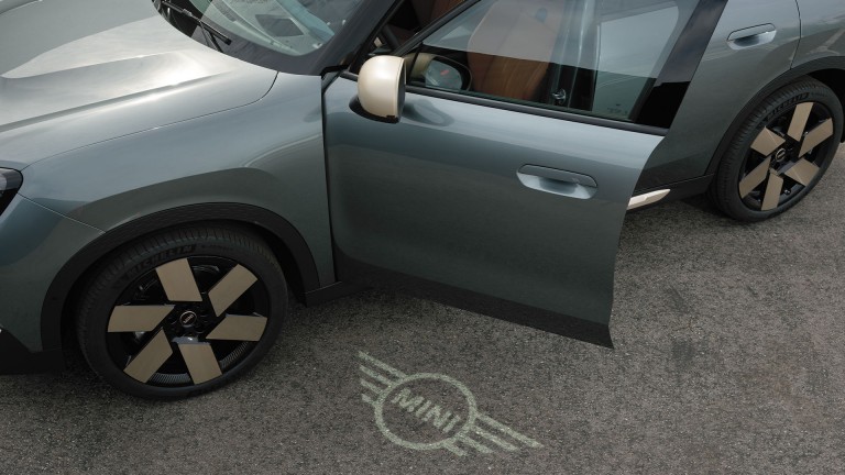 Popolnoma električni MINI Countryman – digitalna izkušnja – Digital Key Plus