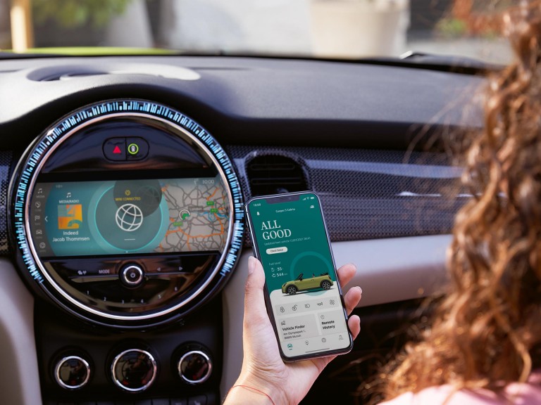 MINI Connected – aplikacija – zaslon na dotik
