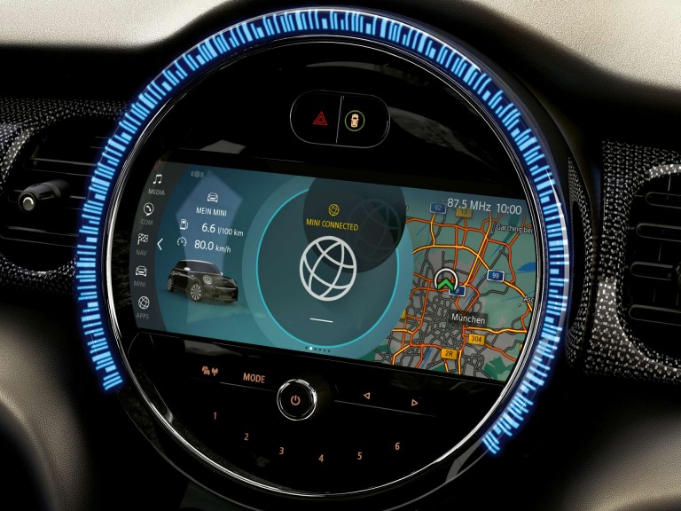 MINI Connected – paketi – Connected Navigation Plus